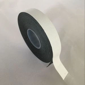 Zelfsmeltende samengevoegde rubberen plakband